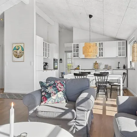 Ovine - 300m From The Sea By Interhome *